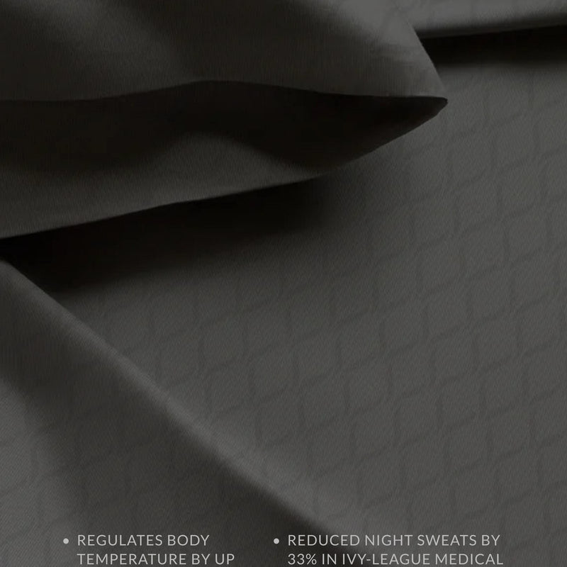 Temperature-Regulating Sheets in Smoked Pearl